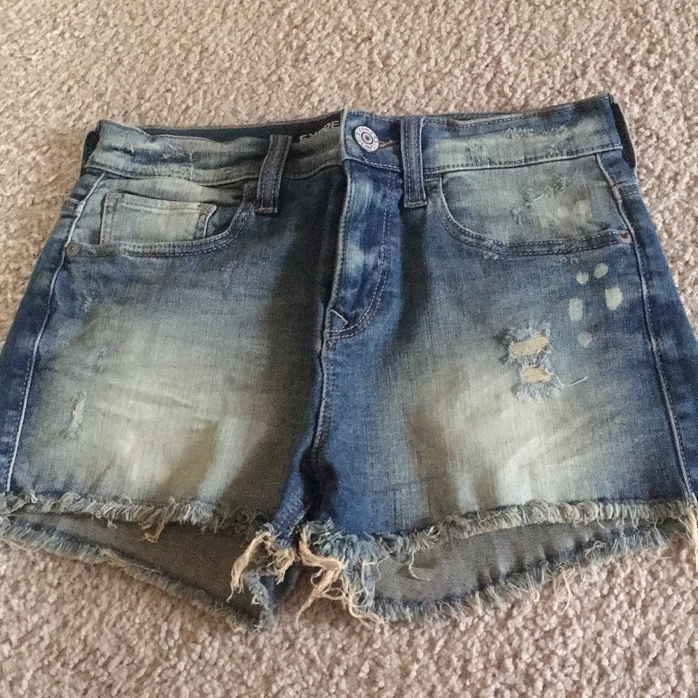 EXPRESS JEAN SHORTS ✨NWOT✨